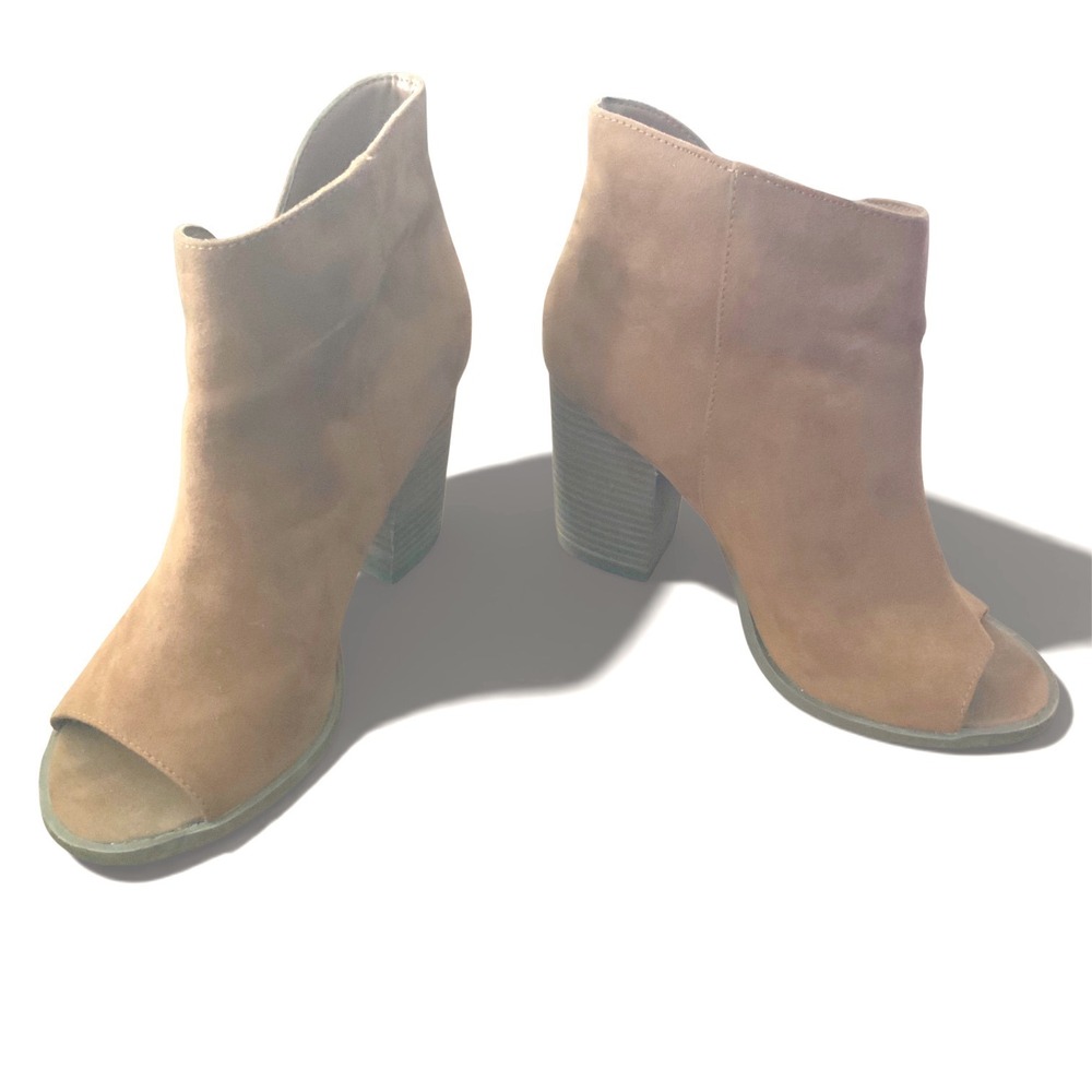 Carlos Santana Peep Toe Suede Booties size 6M